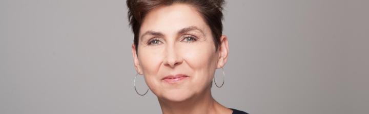 Historyczny moment - Blanka Chmurzyńska-Brown kończy swoją karierę w Kosmetycznych, pałeczkę przejmuje Justyna Żerańska